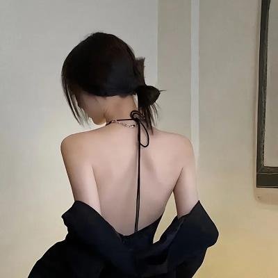 长大尾巴的兔子